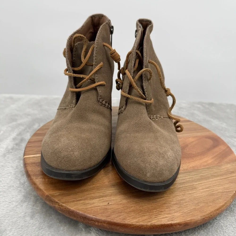 Sperry Boots Womens 9 M Beige Leather Ankle Bootie Lace up Stacked Heel